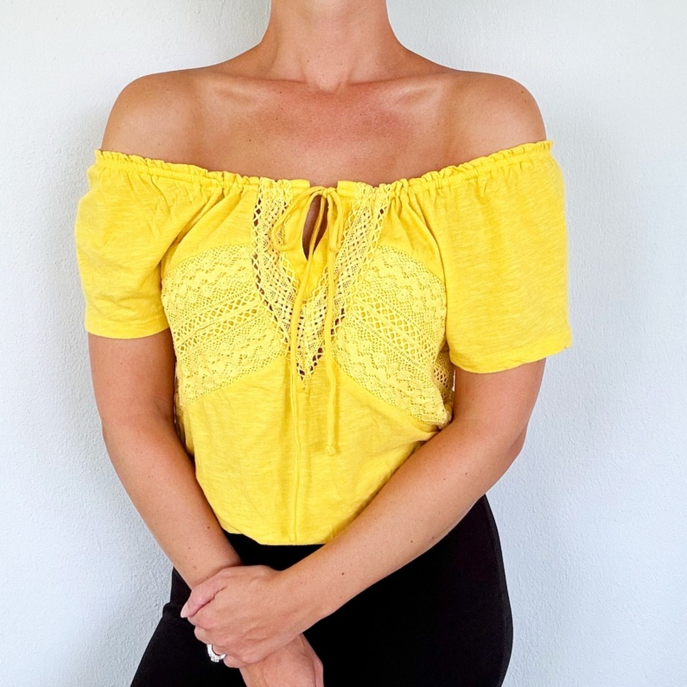 Lucky Brand yellow crochet lace tie neckline off-shoulder cotton top size XS